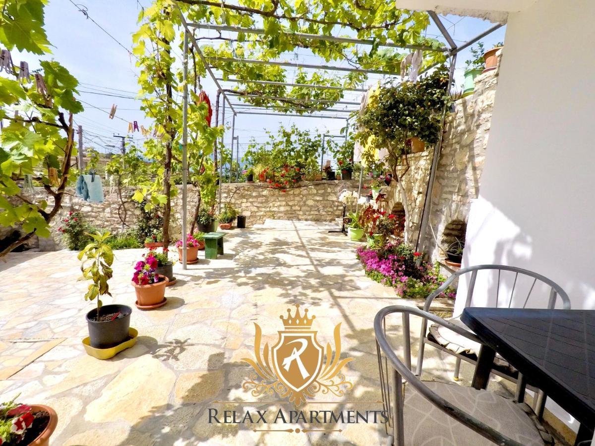Paradise Palm Beach Apartment In Sarandë Eksteriør bilde
